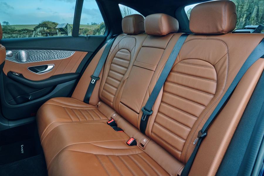 Интерьер Mercedes-AMG C43 4Matic Estate (S205) 2018 года  (UK) (фото 40 из 40)